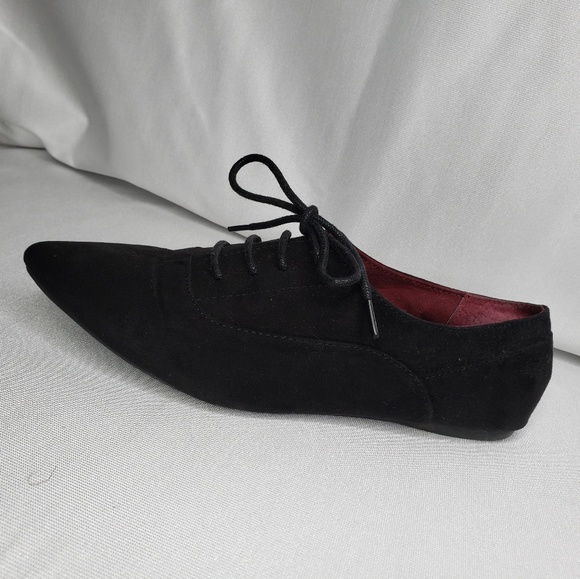 Women's Flat - Picture 1 of 1